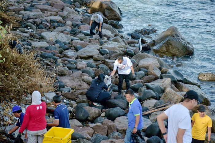 Peringati Hari Lingkungan Hidup Sedunia, IKAPTK dan ASN Pemko Sabang bersihkan sampah di Sabang Fair
