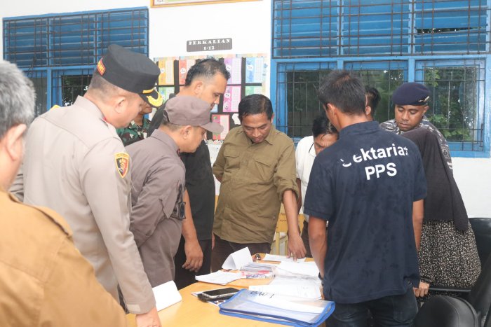 Pj Wali Kota tinjau kesiapan TPS di sejumlah titik di Kota Sabang