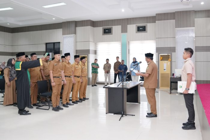 Lantik 14 Pj Keuchik, Andri Nourman kembali tekankan jaga netralitas dalam Pilkada 2024